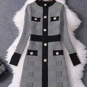 BM bodycon long sleeves dress.